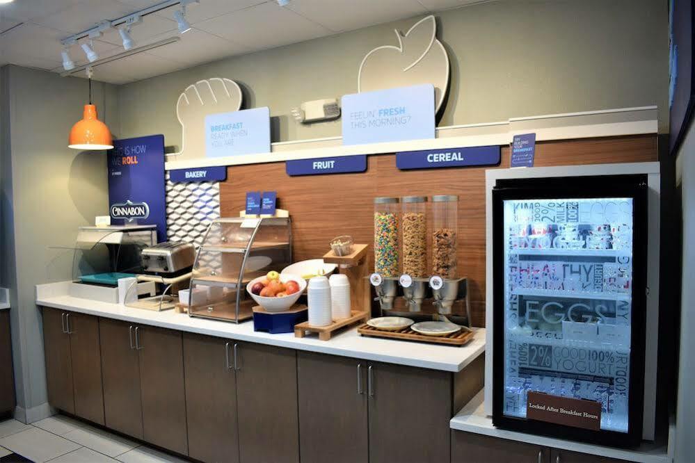 Holiday Inn Express Hotel & Suites Sedalia By Ihg Kültér fotó